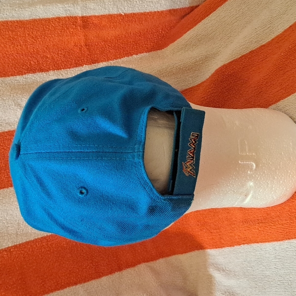 Miami Marlins Hat (Hat1) - Picture 3 of 4